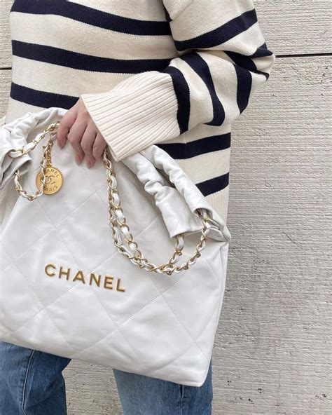 chanel 22 small white|chanel 22 large bag.